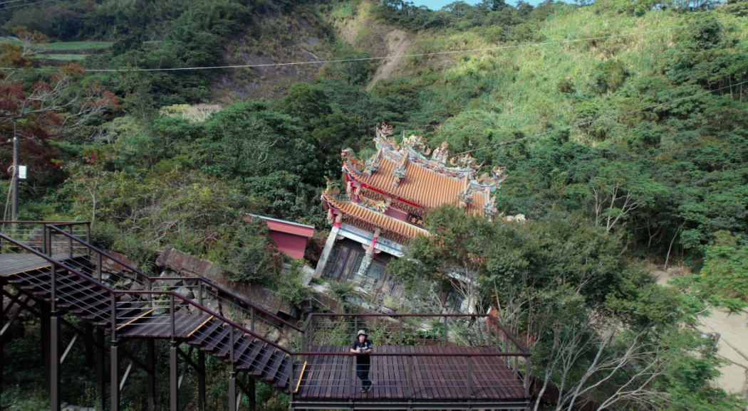 台灣真奇廟50＋全紀錄！從電梯廟、水中土地公廟到哲學廟，跟著「露天小劇場」走訪全台最離奇廟宇