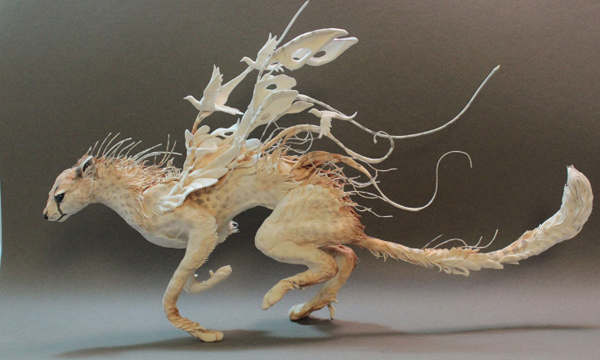 神獸現身 Ellen Jewett充滿靈性的奇幻雕塑