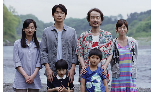 看電影《我的意外爸爸》 是枝裕和導演 坎城大獲好評