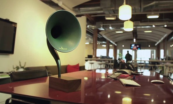 復刻美好年代！全球第一台藍芽留聲機