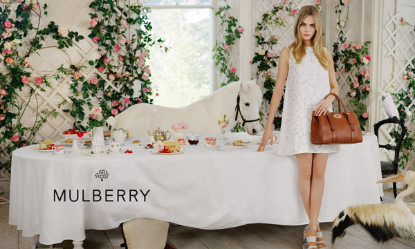 Mulberry x 英國超級名模Cara Delevingne  共譜浪漫午茶派對