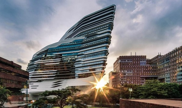 香港新地標 Zaha Hadid為亞洲再添舞動線條 香港新地標 Zaha Hadid為亞洲再添舞動線條
