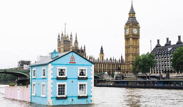 泰晤士河上的小浪漫