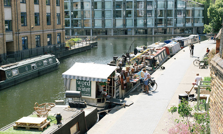 今天去船上看書吧！倫敦的河上漂流書店Word on the Water