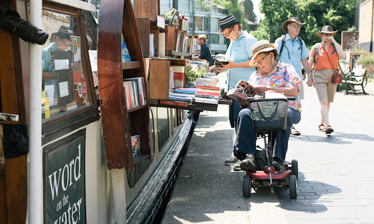 今天去船上看書吧！倫敦的河上漂流書店Word on the Water