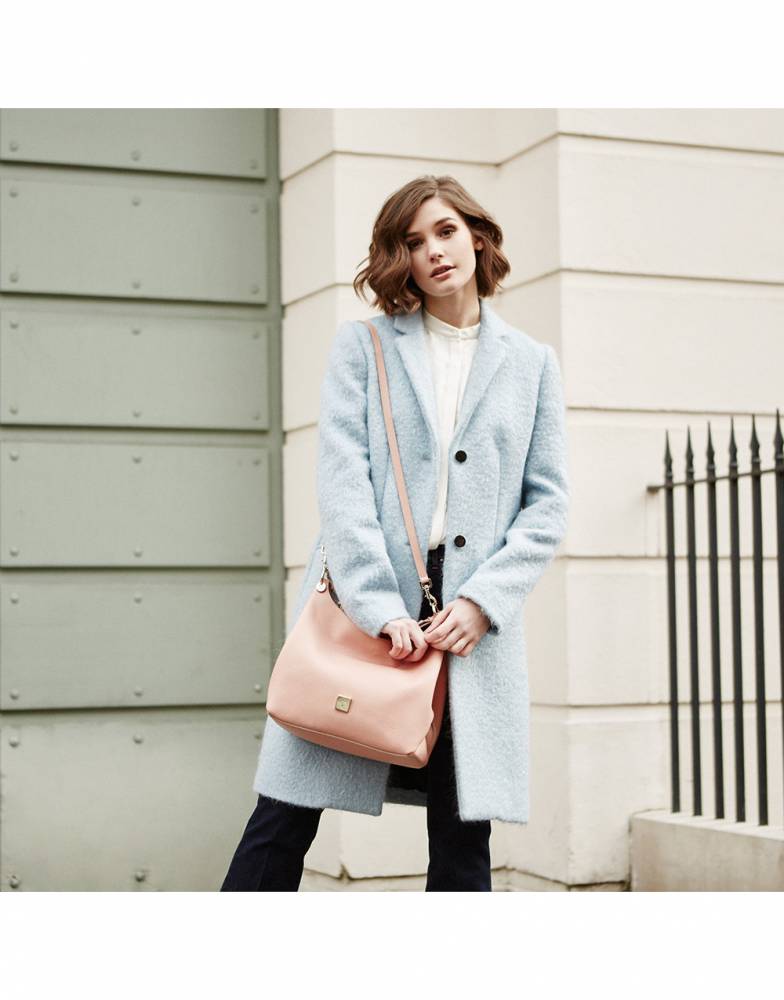 Mulberry 2015秋冬包款 英國女星Sai Bennett慵懶優雅演譯