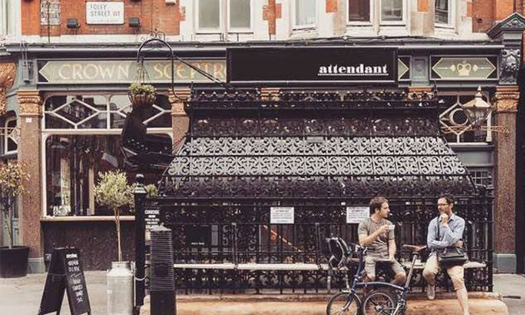 猜猜這個咖啡廳從什麼變來的！倫敦第一家維多利亞風味的WC咖啡廳