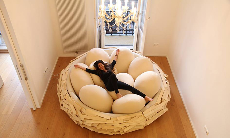 真正地「窩在家」 Giant Birdsnest鳥巢沙發讓你窩進去就不想出來了! 真正地「窩在家」 Giant Birdsnest鳥巢沙發讓你窩進去就不想出來了!