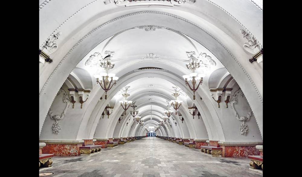 俄羅斯莫斯科於蘇聯時代所建的華麗地鐵站