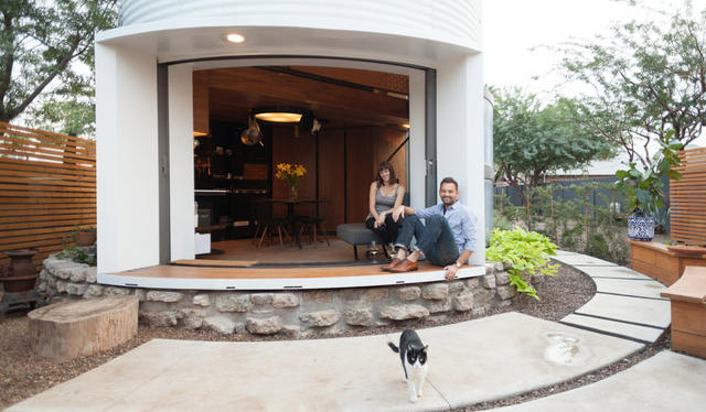 老舊穀物筒倉改造溫馨小屋