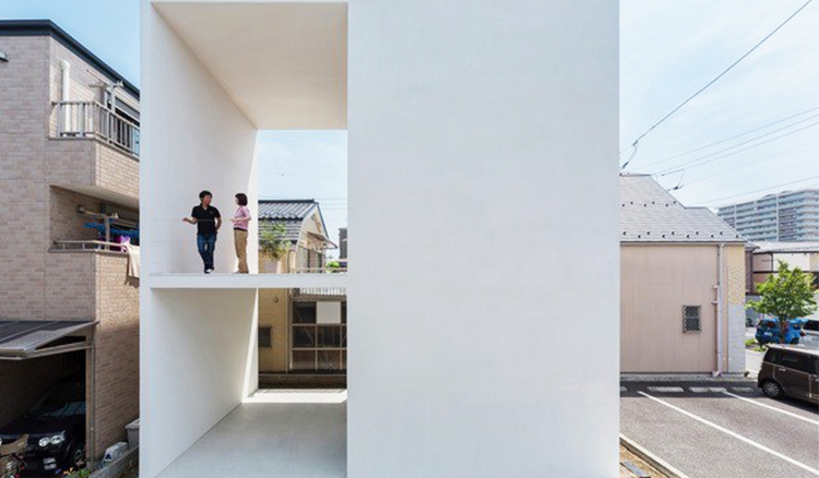 空間就是要浪費在美好的事物上 東京小住宅+大陽台=最佳極簡風