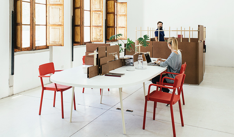 厚紙板的逆襲！夠創意就能讓你每天換一種辦公室！