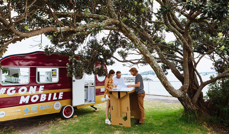 【影片】到哪都要工作很辛苦？！studio106打造的移動辦公室讓工作跟度假一樣幸福！