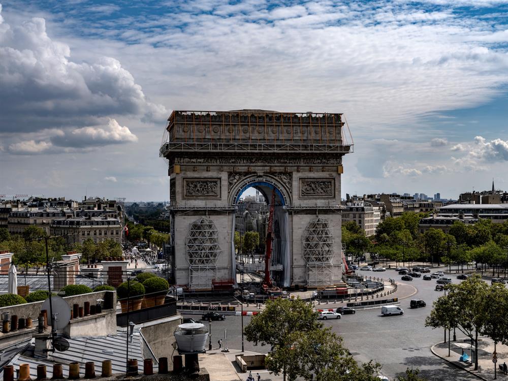 被包裹的凱旋門_01