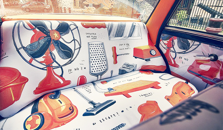 一上車就是華麗驚喜！印度小黃化身行動美術館穿梭巷弄街頭