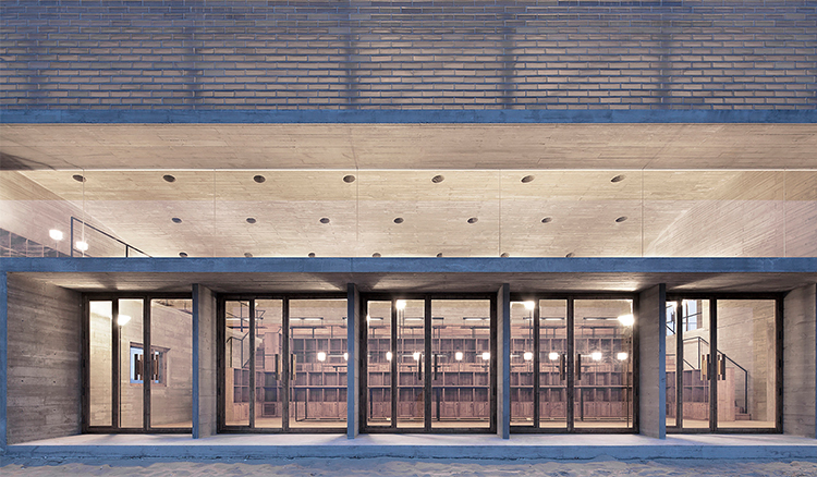 中國秦皇島「三聯書店海邊公益圖書館」遺世獨立的海邊書香建築_04