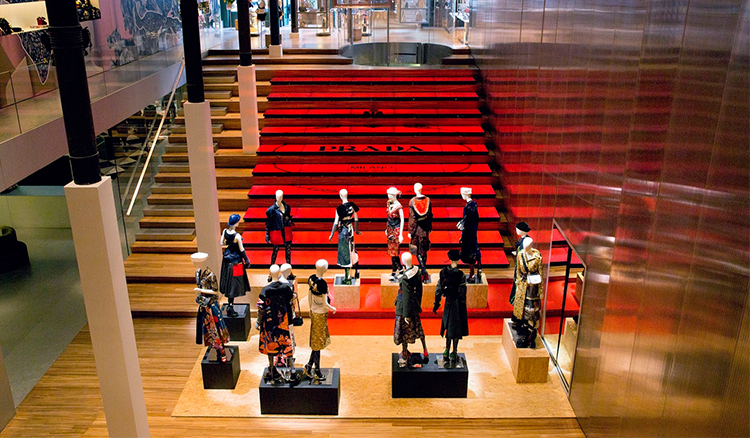 PradaVision 裝置展覽