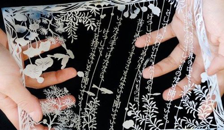 他刻出來的文字比用寫的更美！插畫般的夢幻剪紙繪創作