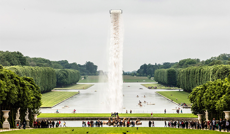 超現實衝擊，法國凡爾賽宮裡最狂的花園瀑布！