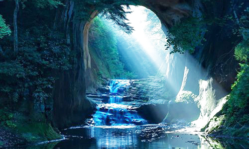 社群網站都被這大水給淹沒啦！日本千葉縣超人氣新景點「濃溝瀑布」