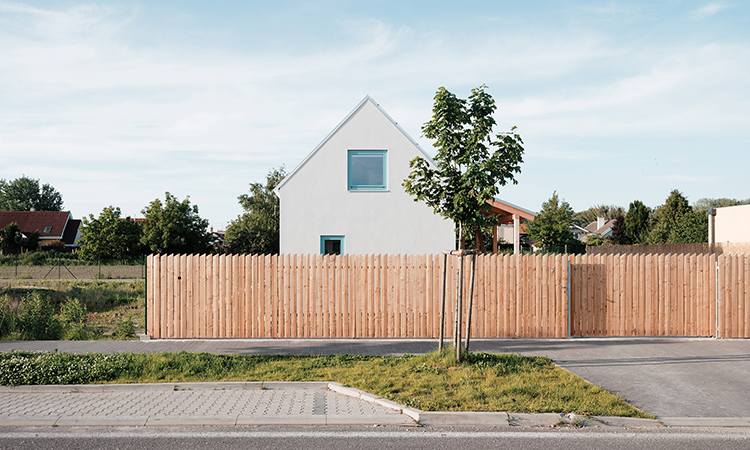 小時候的dream house成真了！從幻想中立體的簡單小屋