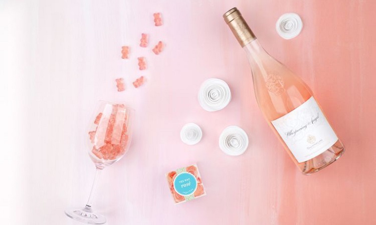 吃起來有淡淡的酒香？夢幻到哭的玫瑰紅酒小熊軟糖