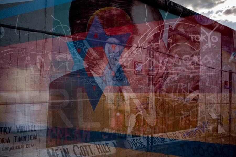 層層疊疊重曝大城市風景！攝影師將世界疊在底片裡！