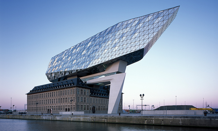 Zaha Hadid的老屋改造新創意！舊消防局成安特衛普港口總部