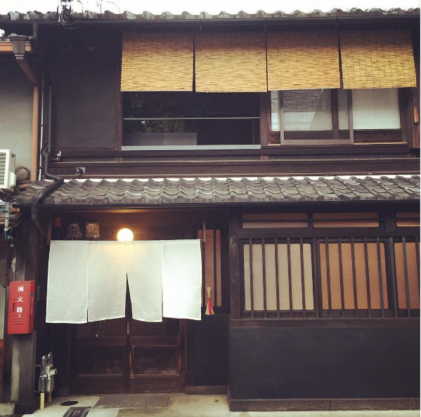 百年町屋與現代設計超級搭！改裝後變得更有韻味的京都民宿體驗！