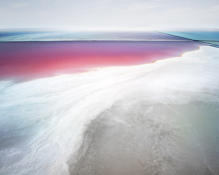 夢幻鹽田猶如上帝手中的調色盤！加拿大攝影師記錄真實存在的大地美景