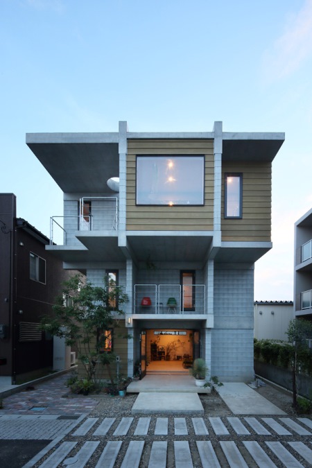 被譽為 2017 年「最理想的日本住宅」:3 樓最寬的井字建築,HOUSE B 被譽為 2017 年「最理想的日本住宅」:3 樓最寬的井字建築,HOUSE B