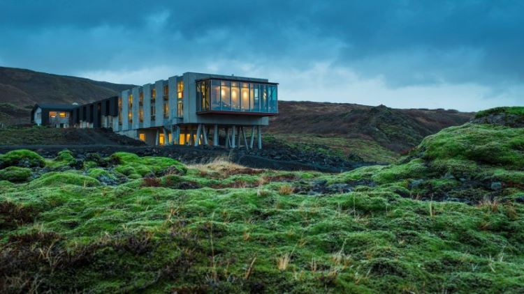 全球最美設計旅館!位於冰島的極光旅館 Ion Adventure Hotel