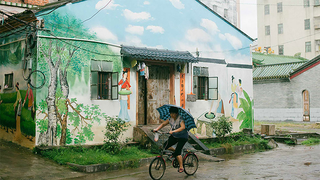 點綴傳統客家魅力！300 幅壁畫翻轉廣東小農村
