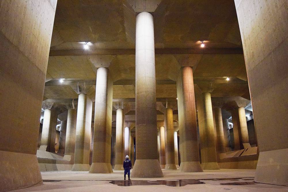 守護東京的地下神殿！日本埼玉縣「首都圈外郭放水路」宛若希臘神話的超現實地下神秘宮殿_01