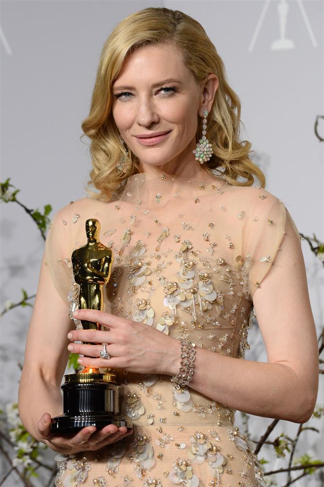 cate_blanchett_press_room_oscars