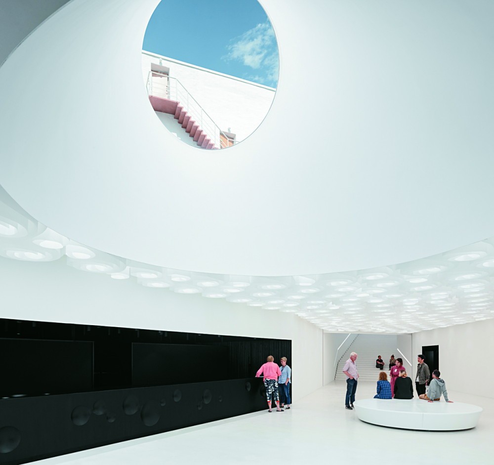 芬蘭「Amos Rex」美術館5