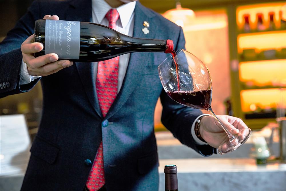 冠軍侍酒師何信緯分享！初心者的居家餐酒搭配指南