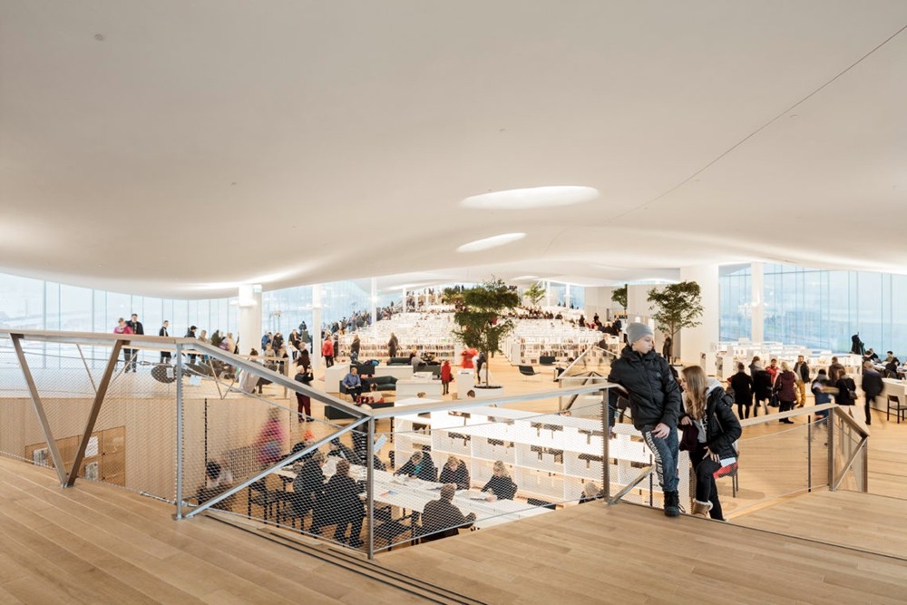 芬蘭赫爾辛基中央圖書館Oodi簡約流線設計成北歐最美圖書館_11