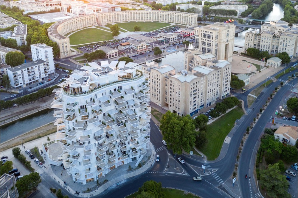 藤本壯介打造南法「白樹」綠意建築!不規則陽台如大樹般開枝散葉 藤本壯介打造南法「白樹」綠意建築!不規則陽台如大樹般開枝散葉