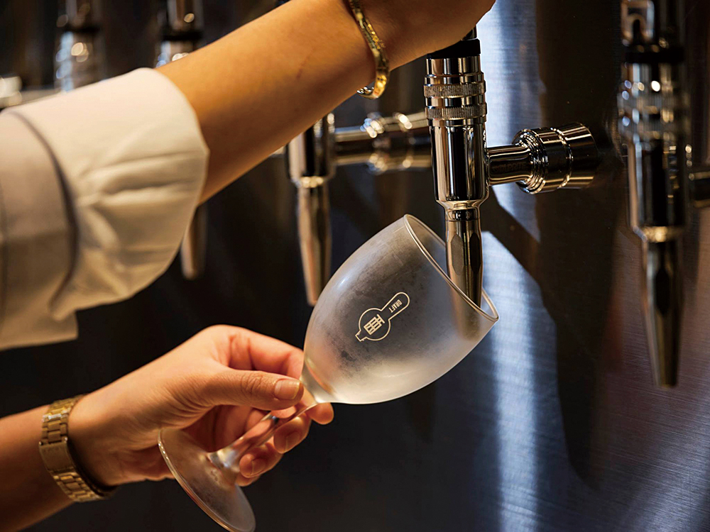 亞洲首創汲取式雞尾酒Draft Land