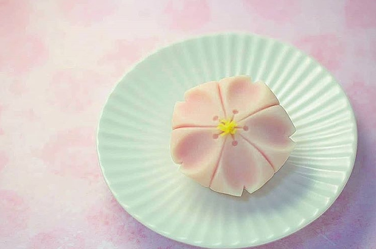 日本甜點大師三納寬之巧手打造「七彩漸層和菓子」 ！甜點幻化成絕美藝術品_07