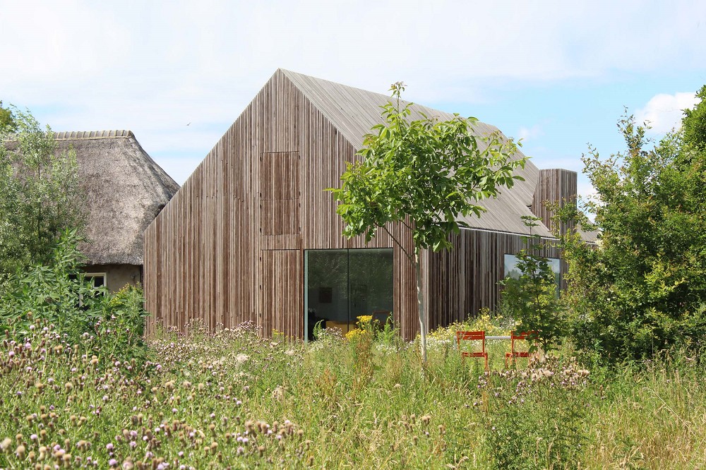 荷蘭設計師取經梵谷名畫改建農場家屋  重現《吃馬鈴薯的人》純樸光輝