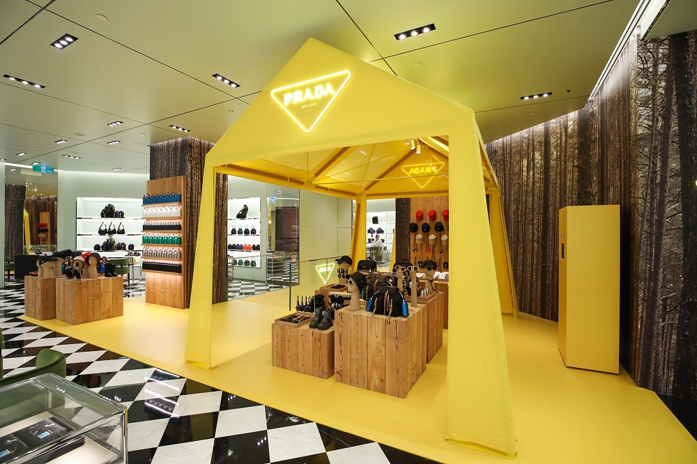 PRADA ESCAPE_ 10