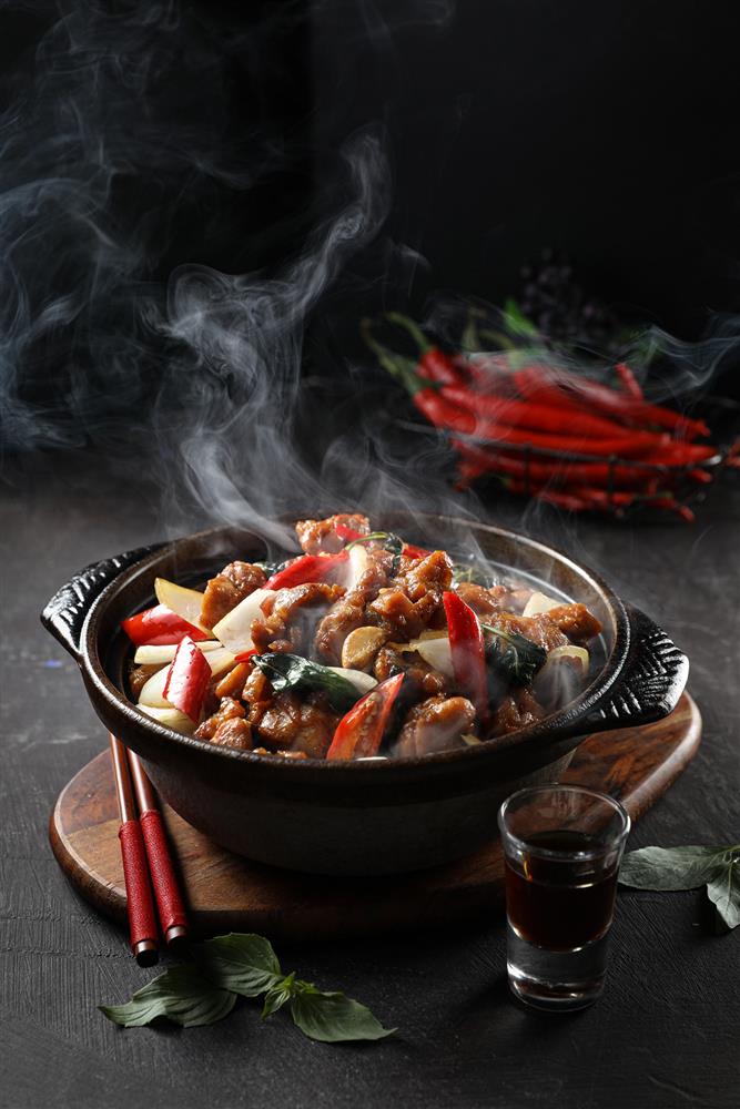 台菜餐酒館「筷炒」進駐遠百信義A13！創意料理手法重新詮釋傳統台味