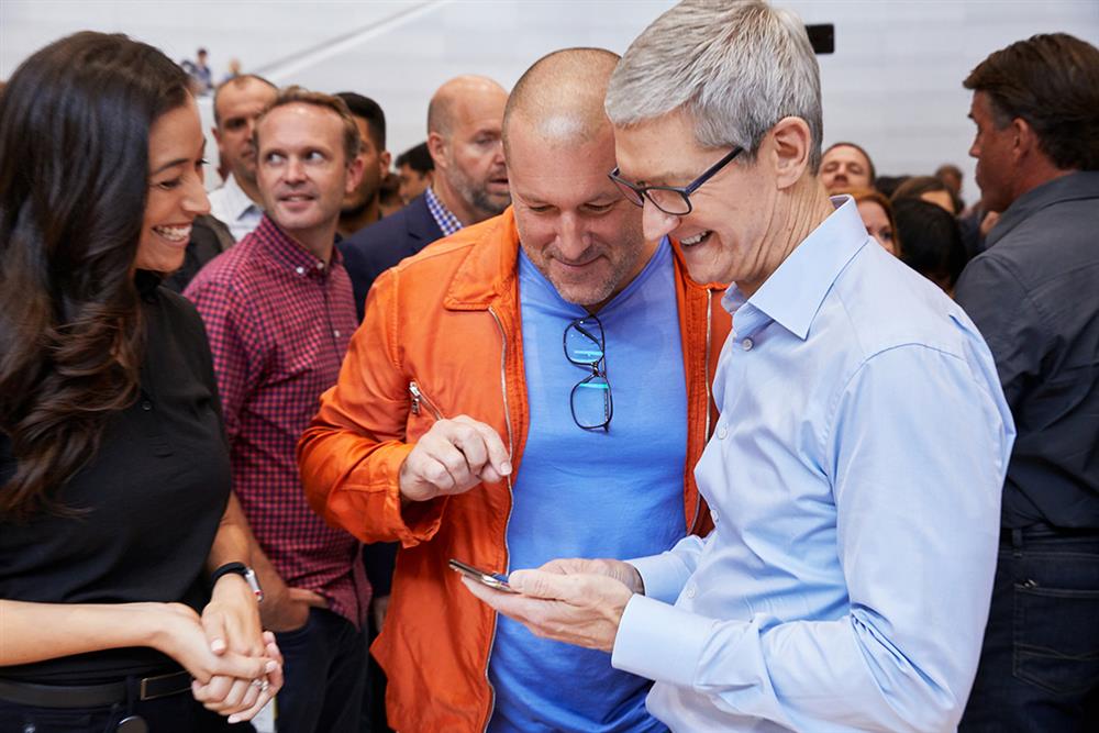 Apple設計背後的靈魂推手 回顧Jonathan Ive 23年的好設計 Apple設計背後的靈魂推手 回顧Jonathan Ive 23年的好設計