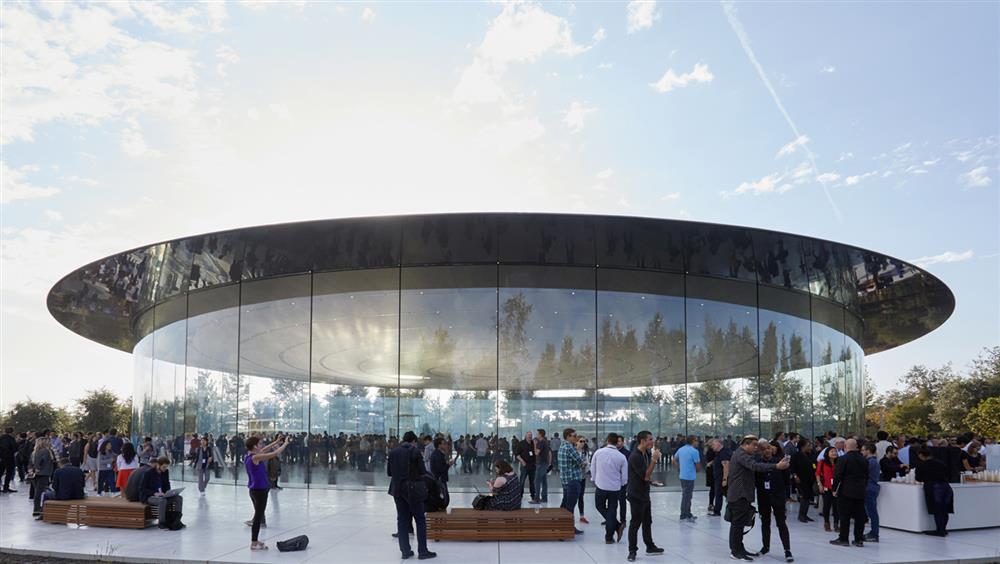 Apple設計背後的靈魂推手 回顧Jonathan Ive 23年的好設計 Apple設計背後的靈魂推手 回顧Jonathan Ive 23年的好設計