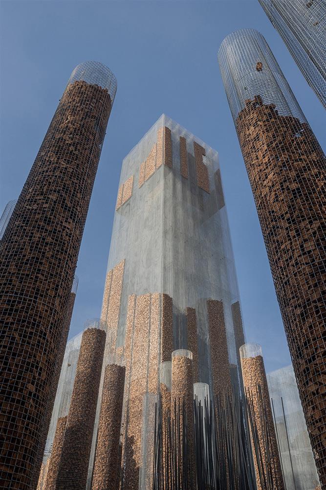 鬼魅般的雕塑建築！義大利藝術家Edoardo Tresoldi用絲網打造幻影似的阿拉伯宮殿