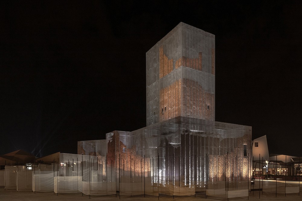 鬼魅般的雕塑建築！義大利藝術家Edoardo Tresoldi用絲網打造幻影似的阿拉伯宮殿