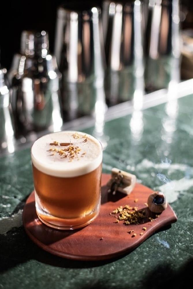 台北酒吧深夜迷幻「酒鈅酒」!8款特色調酒、台味西式美食微醺 台北酒吧深夜迷幻「酒鈅酒」!8款特色調酒、台味西式美食微醺