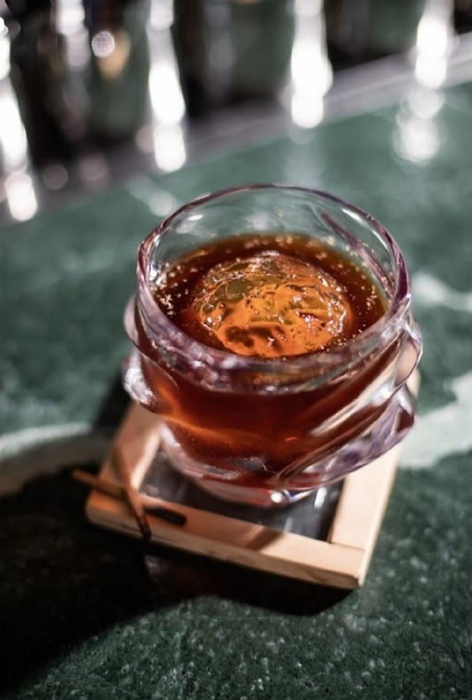 台北酒吧深夜迷幻「酒鈅酒」!8款特色調酒、台味西式美食微醺 台北酒吧深夜迷幻「酒鈅酒」!8款特色調酒、台味西式美食微醺